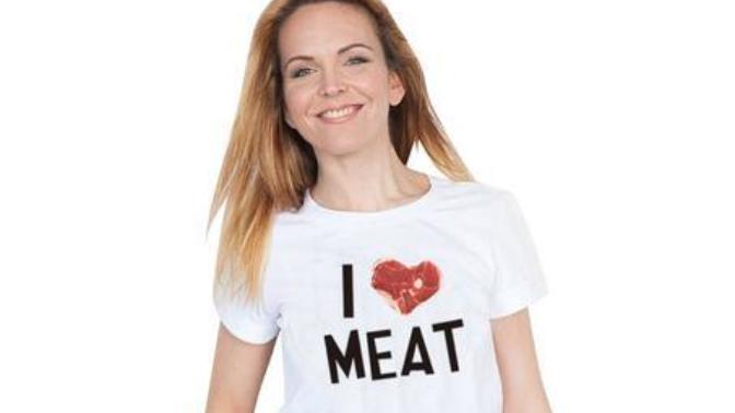 How many girls here like meat?
