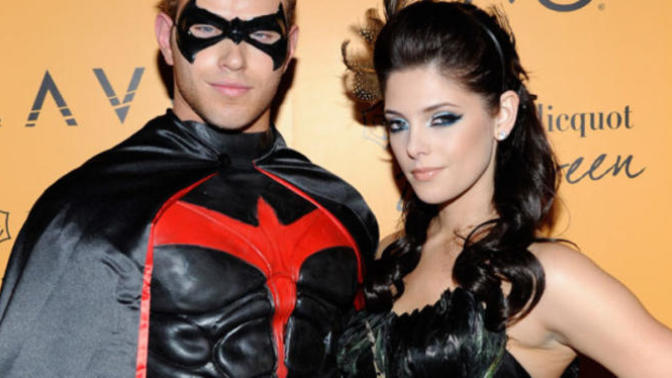 What are the best go to Halloween costumes for a couple?