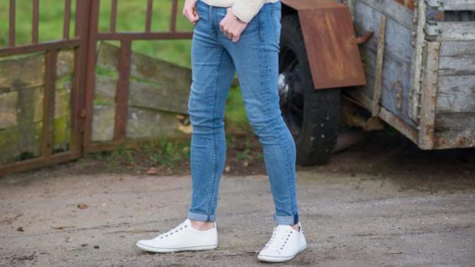 Are skinny jeans emasculating?