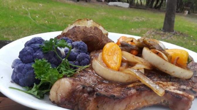 Does looking at food make you decide what your having next to eat?
