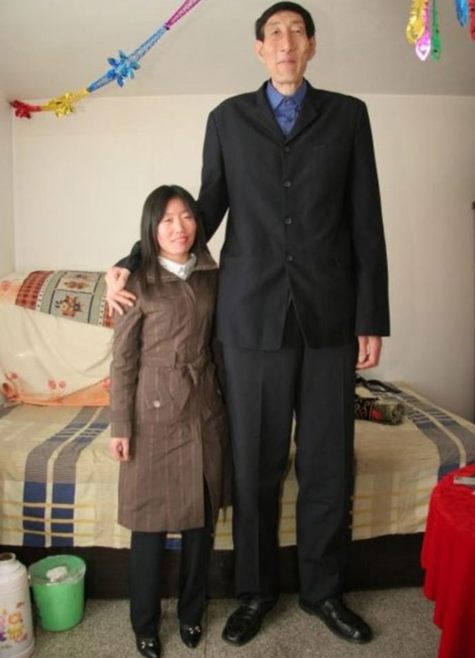 Girls, do you prefer tall or short guys when it comes to dating?