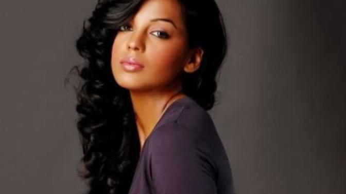 #1 Which ONE girl do you have the balls to approach and ask out? #2 Which ONE girl do you think would actually give you the time of day?