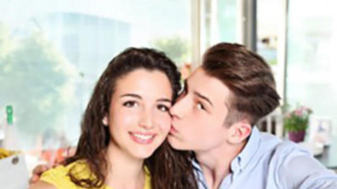 What is the earliest age a young person should be allowed to date?