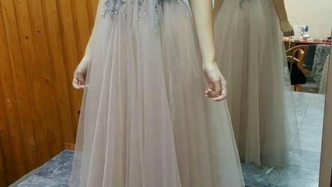 Do you think this dress would be nice for a prom?