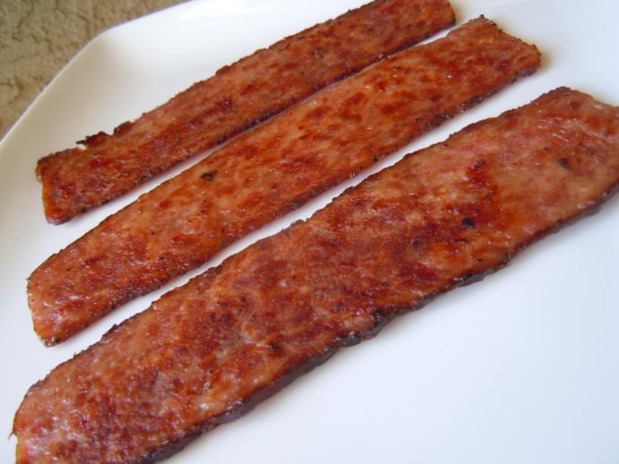 English bacon VS American bacon... which is better? GirlsAskGuys