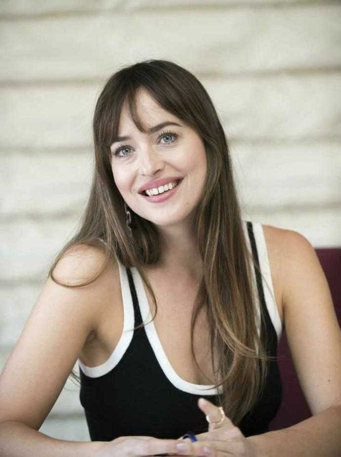 Do you think Dakota Johnson is beautiful or average looking?