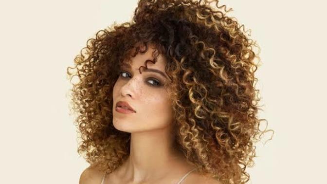 What are the features in your face and/or body that you get most compliments for?