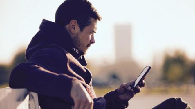 How long would it take you to give up on a new relationship if you haven't heard from them?