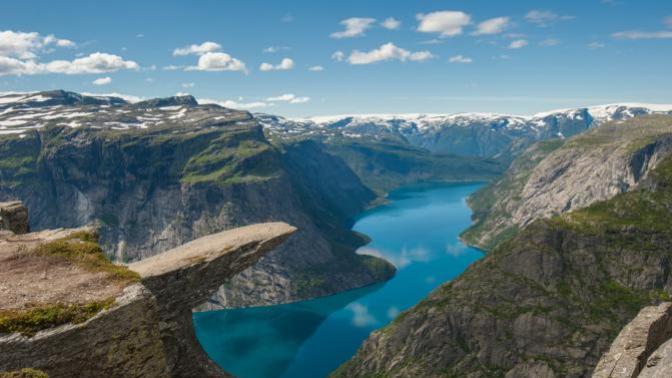 Which Weird/Funny Dialects & Sosialects Do You've in Your Country?