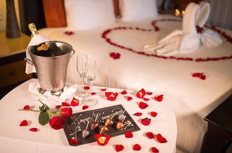 Whats your honeymoon destinations and why? Experienced share there opinions?
