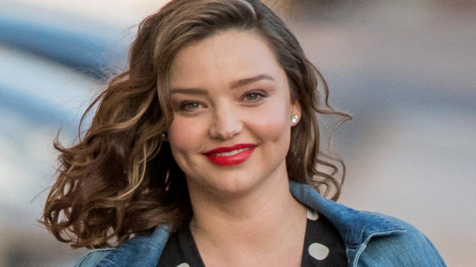 Which famous model is prettier- Kate Upton or Miranda Kerr?