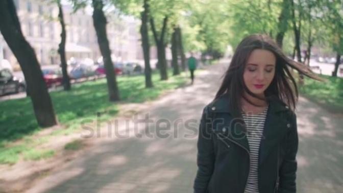 Does anyone else find it sexy when a girl wears a nice feminine dress with a leather biker jacket? It’s feminine and a little edgy?