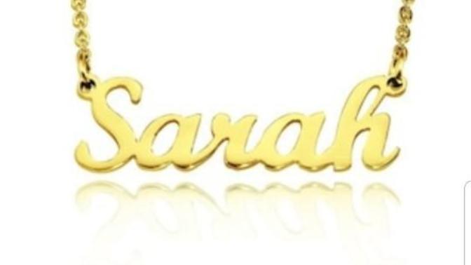 Which necklace should I get as a gift for my mum for Christmas?