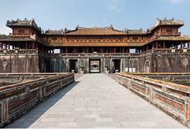 What would you like to visit in central Vietnam? 