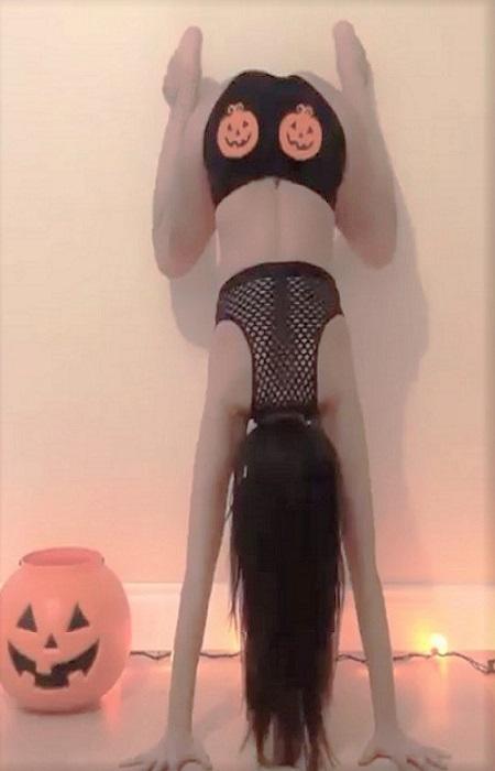 In the interest of total disclosure, I needed help getting in this position, lol!!!