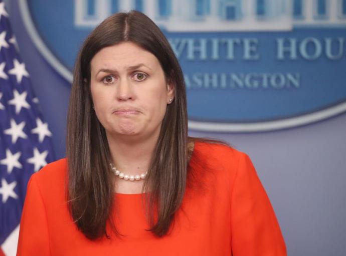 What's with Sarah Huckabee's eye?