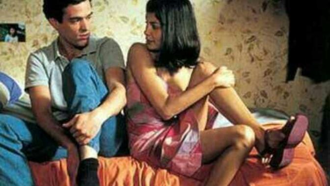What girls do Subconsciously to impress guys?
