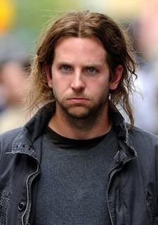 Can long hair on men be professional?