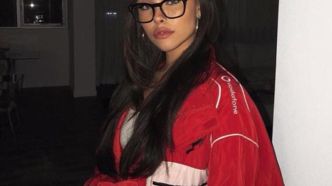 Do you like it more when girls wear contacts or glasses?