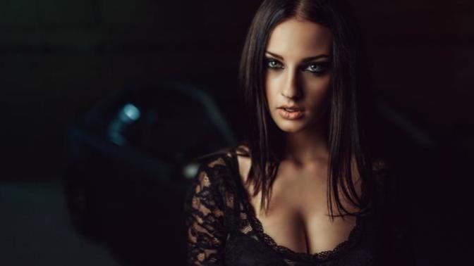 Where do you draw the line in between "sexy" and "slutty" for women when it comes to clothing?