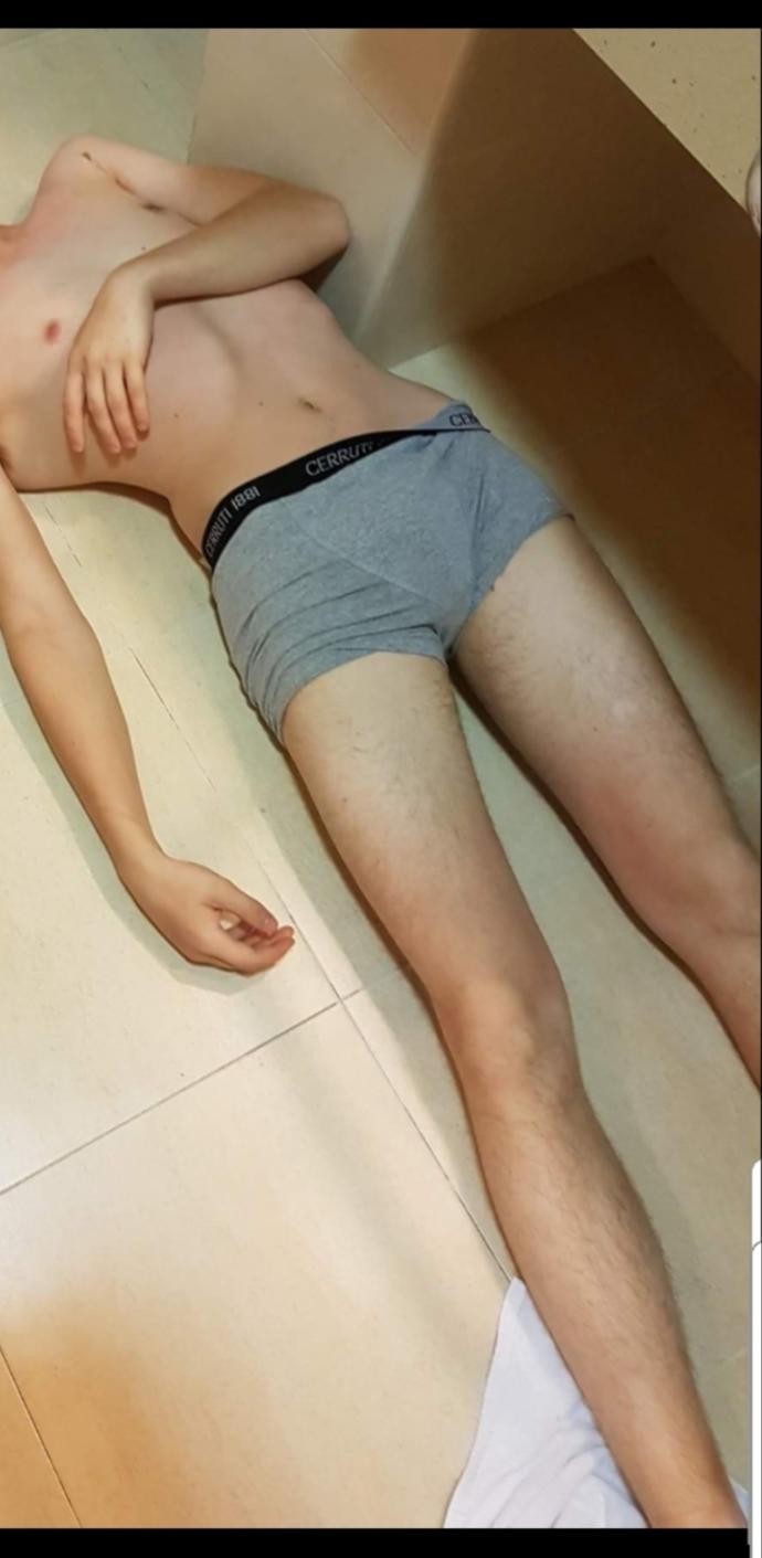what is the main differences between this man and women? 