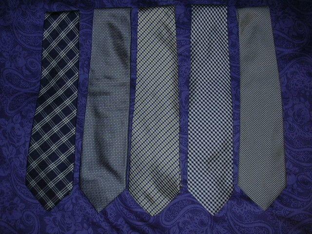 I know a navy suit is fashionable and good. what colour should my suit pocket square be? you may know this as a napkin / tissue guys have?