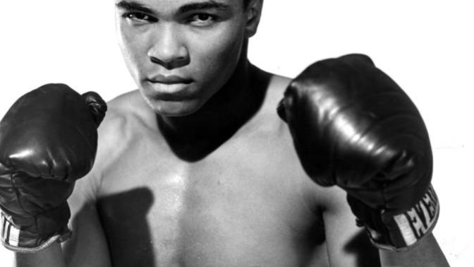 Who was the greatest heavyweight boxer of all time-- Joe Louis or Muhammad Ali?