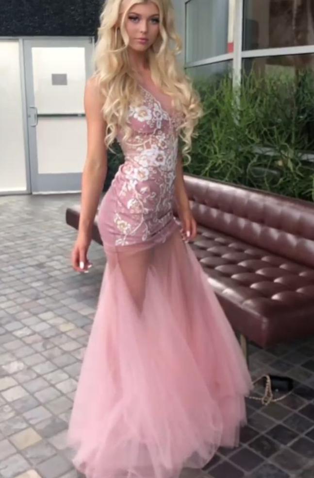 Which dress is more appropriate to wear to the Harry Potter Yule Ball?