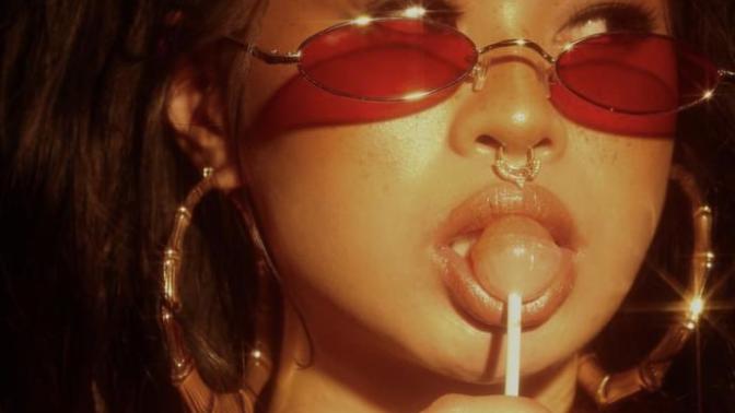 What kind of equipment I need to get my photos to look like this?
?