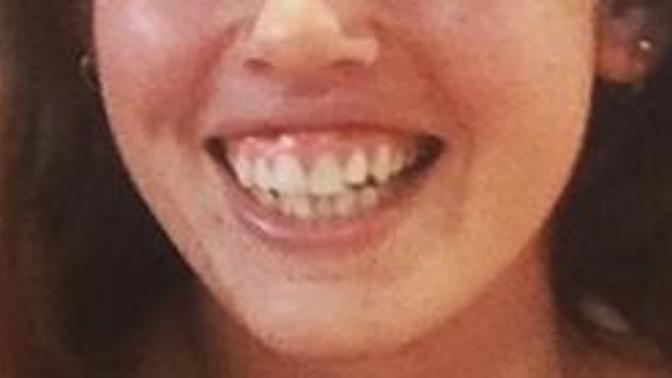 Would this smile seduce you if a girl smiled like this at you while flirting?