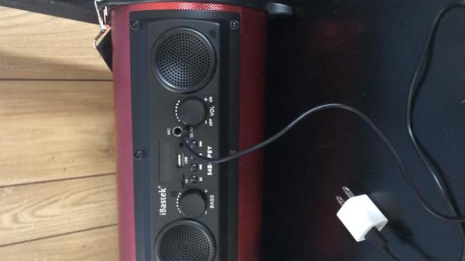Does anybody know how to charge this speaker?