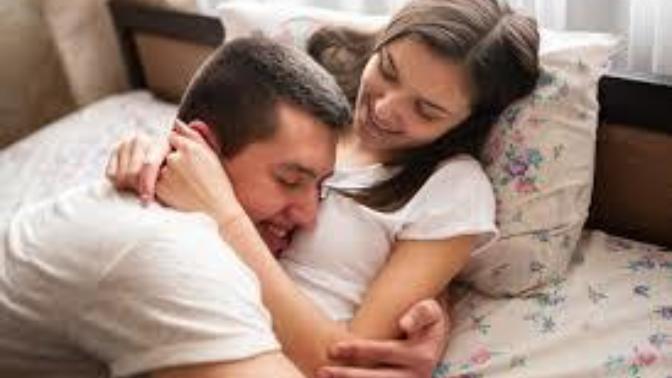 Ladies, would you like it if your man snuggled up to you like this?