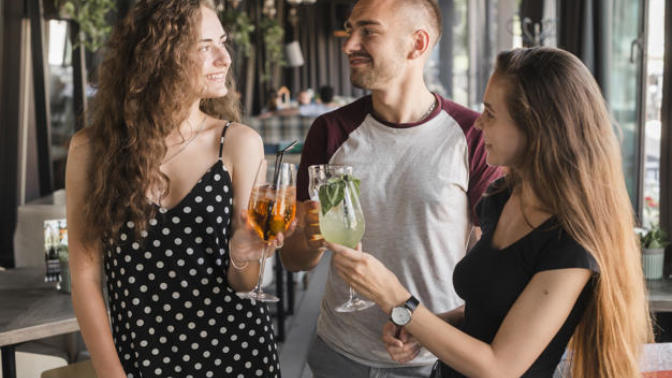 Is it okay to date 2 girls at once?