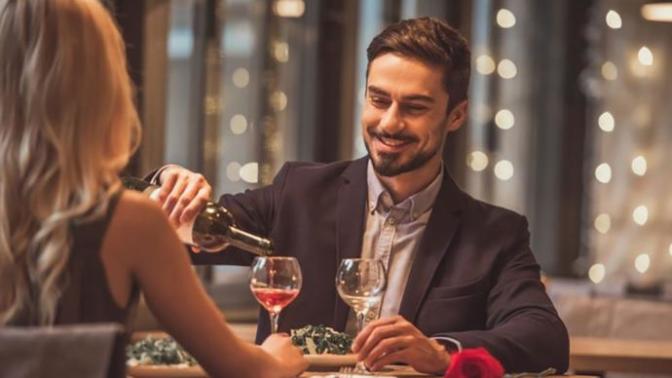 In this post-modern age of dating, should a guy still always pick up the tab?