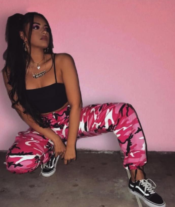 Guys, Bad b*tch or Good g*rl?
