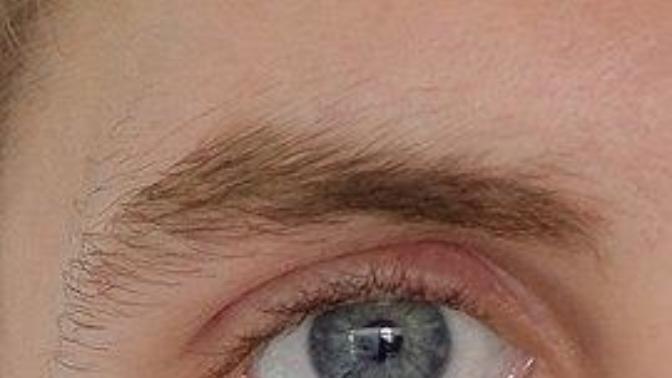 Hooded eyes vs normal eyes (on men): which is more attractive?