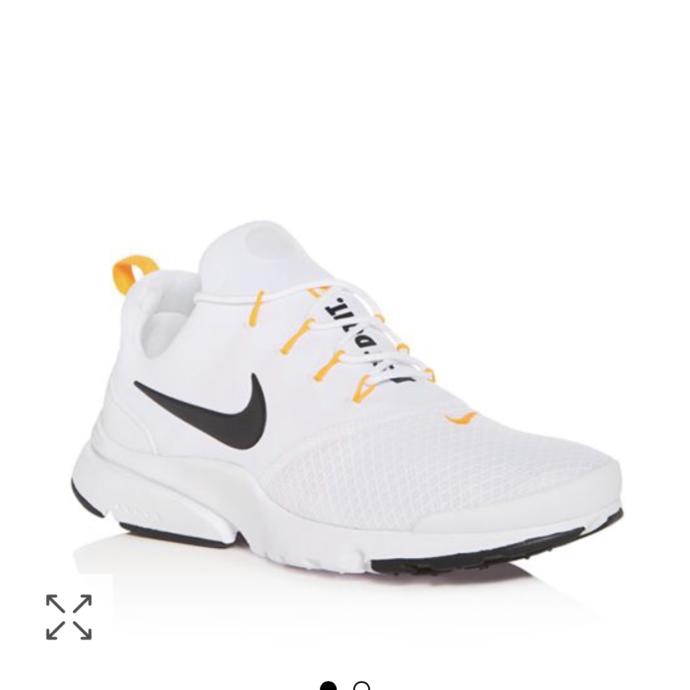 Guys, help me pick what shoes should I get for my boyfriend?