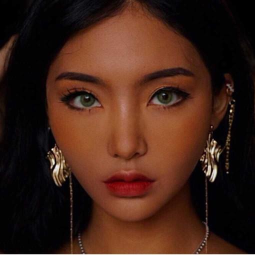 Drop a pic/ what's your idea of beauty?