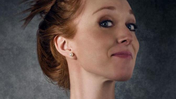 Are you attracted to long necks?