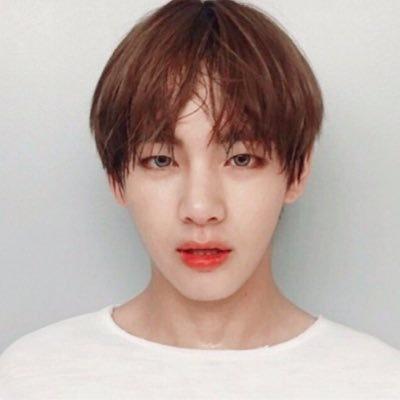 How do you feel about guys wearing makeup?