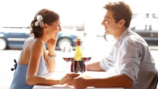 Do girls actually like to pay forr dates?