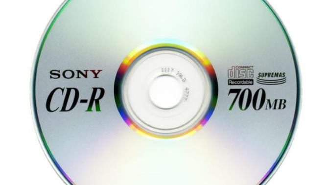 A question about using CD to put files, particularly CD-R?