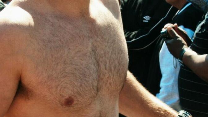 Is it enough to closely trim or you would prefer it waxed?