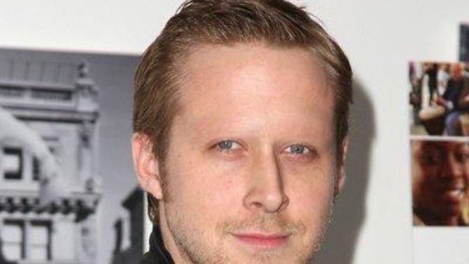 Would you date a guy who had no eyebrows or Alopecia areata?