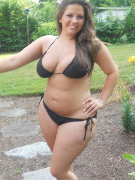 Fellas, what do you think about a "thigh gap" ?