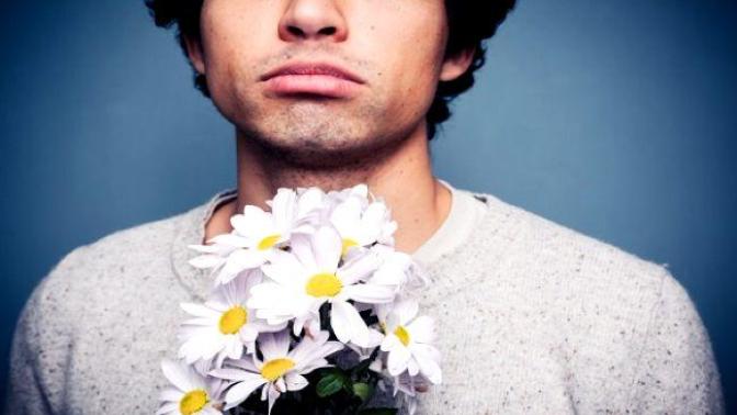 Does giving your crush flowers on a date impove your chances at getting her to like you more?