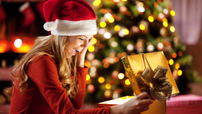Which do you like best, getting or giving Christmas presents?