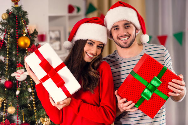 How long should you date someone before giving them a gift?