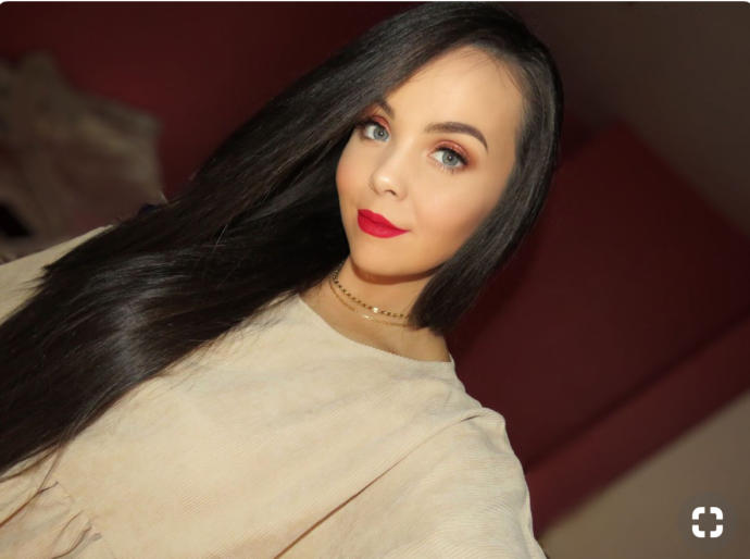 Girls, Which red lip look ?