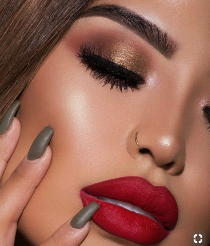 Girls, Which red lip look ?